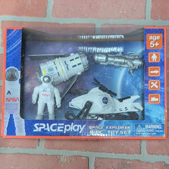 Other - NASA White Space Explorer 4-Piece Toy Set